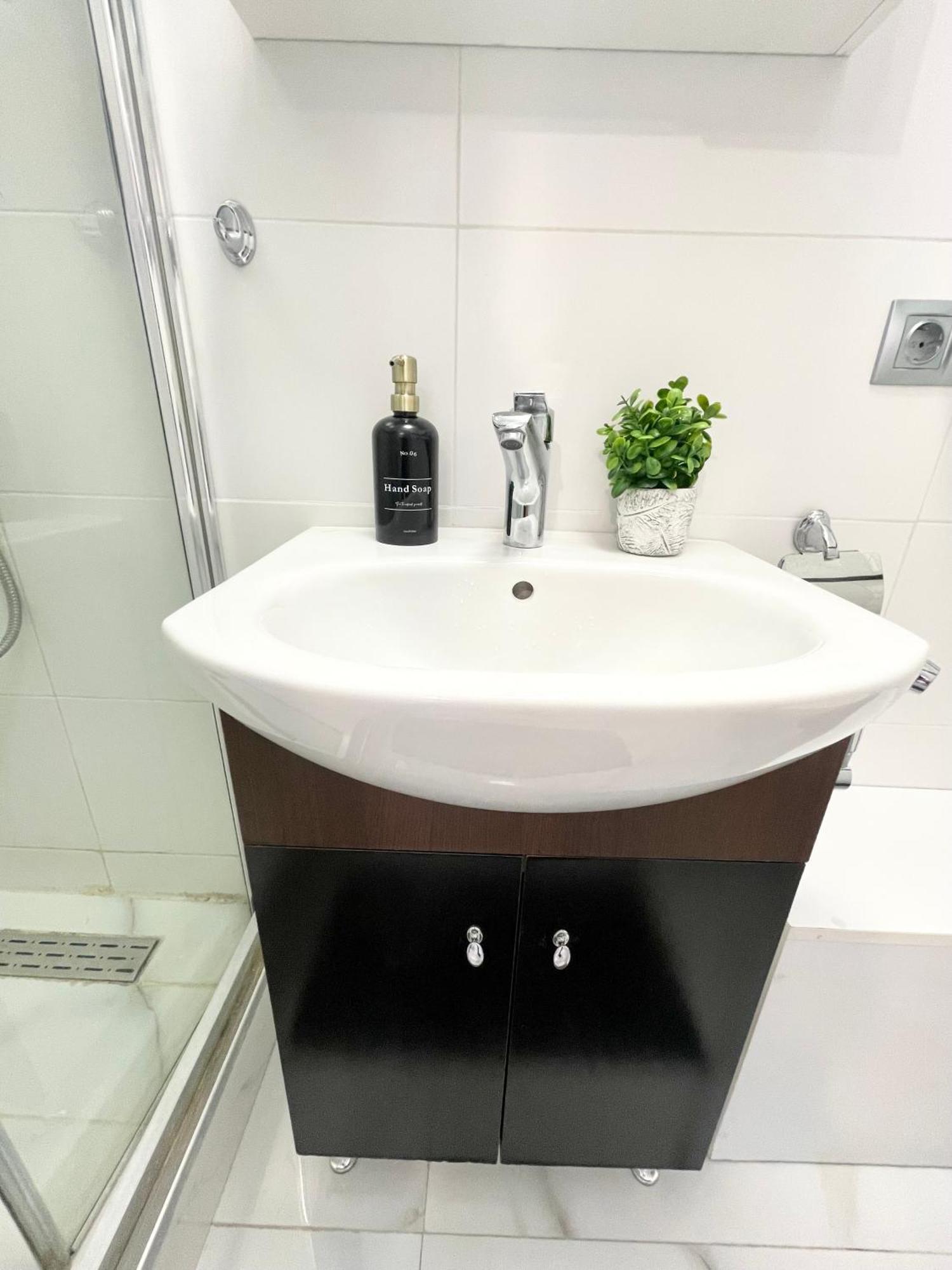 White Studio Bucharest Luaran gambar